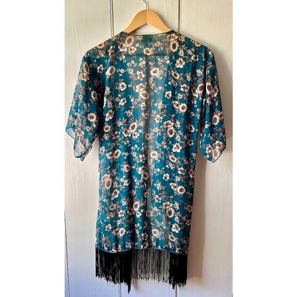 LuLaRoe blue floral kimono robe size small with fringe 3/4 sleeve semi sheer - Picture 2 of 15